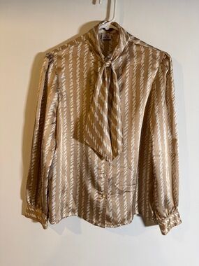 Vintage-Style Tie-Neck Blouse in Beige and Cream
